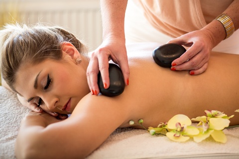 Introbild Massage Ausbildung - alternative Heilmethoden und Wohlbefinden